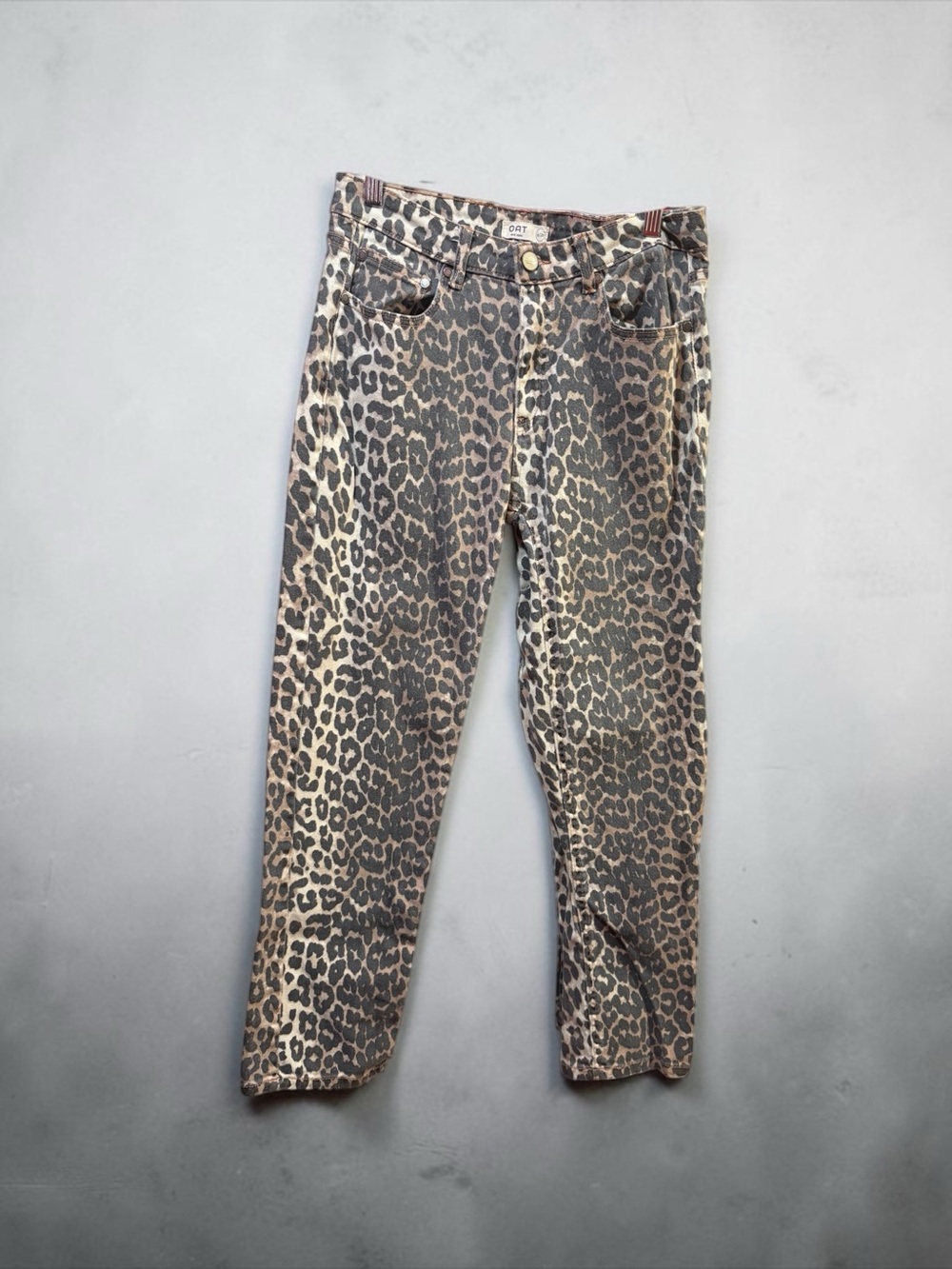 🐶Oat New York leopard print straight leg jean size 6/28 animal print denim - Picture 3 of 5